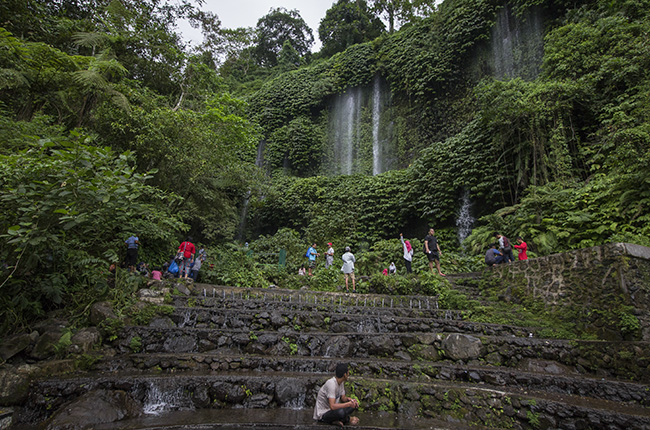 Benang Kelambu Waterfall